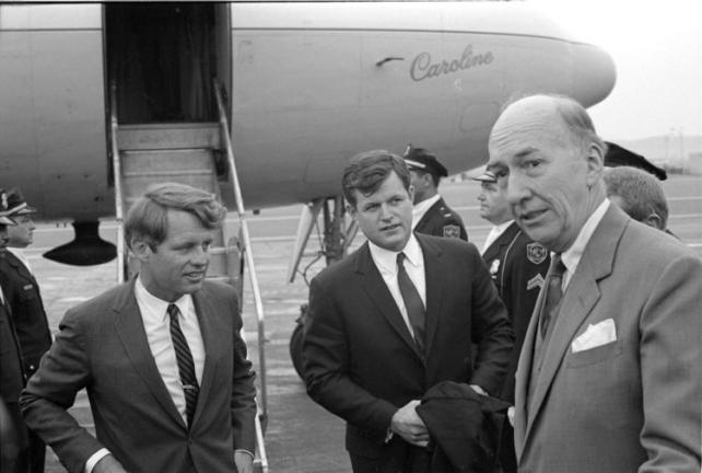 Presentation of Kennedy Aircraft 