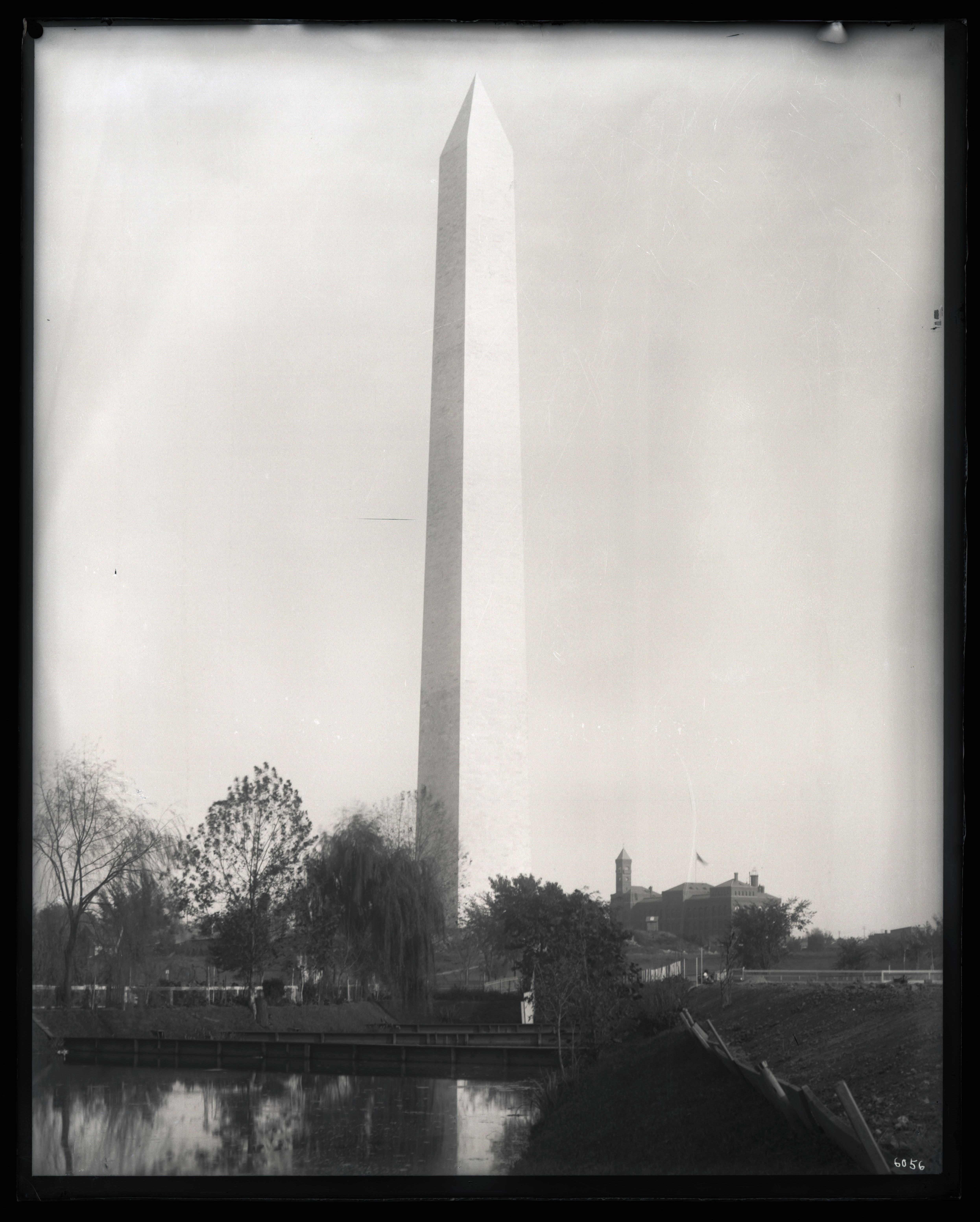 Black and white image of obelisk of Washington Monument.