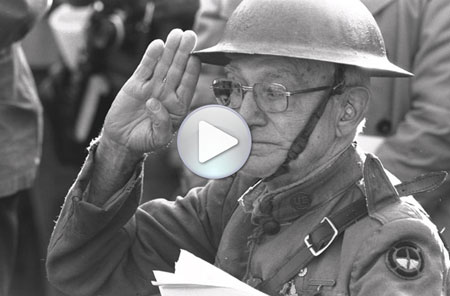 [World War I Veteran Joe Ambrose salutes during the 1982 Vietnam Veterans Memorial dedication ceremo