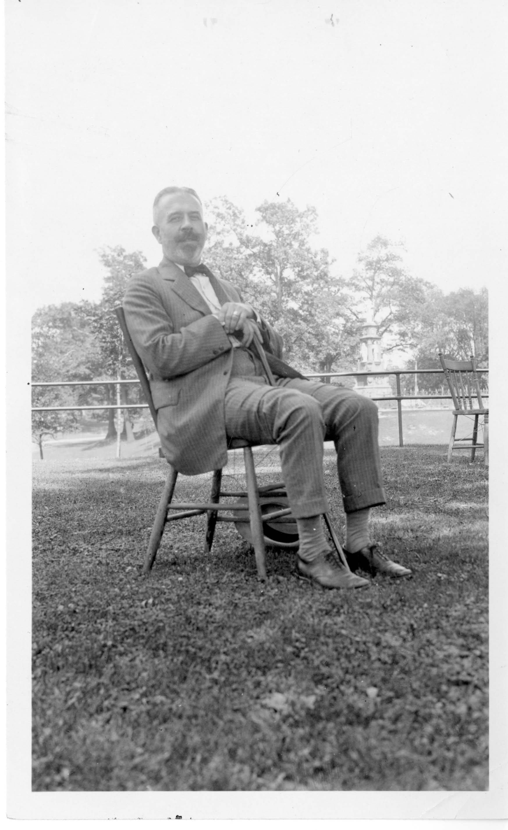 Harrison E. Howe, Smithsonian Institution Archives. Image ID 2008-3958. 