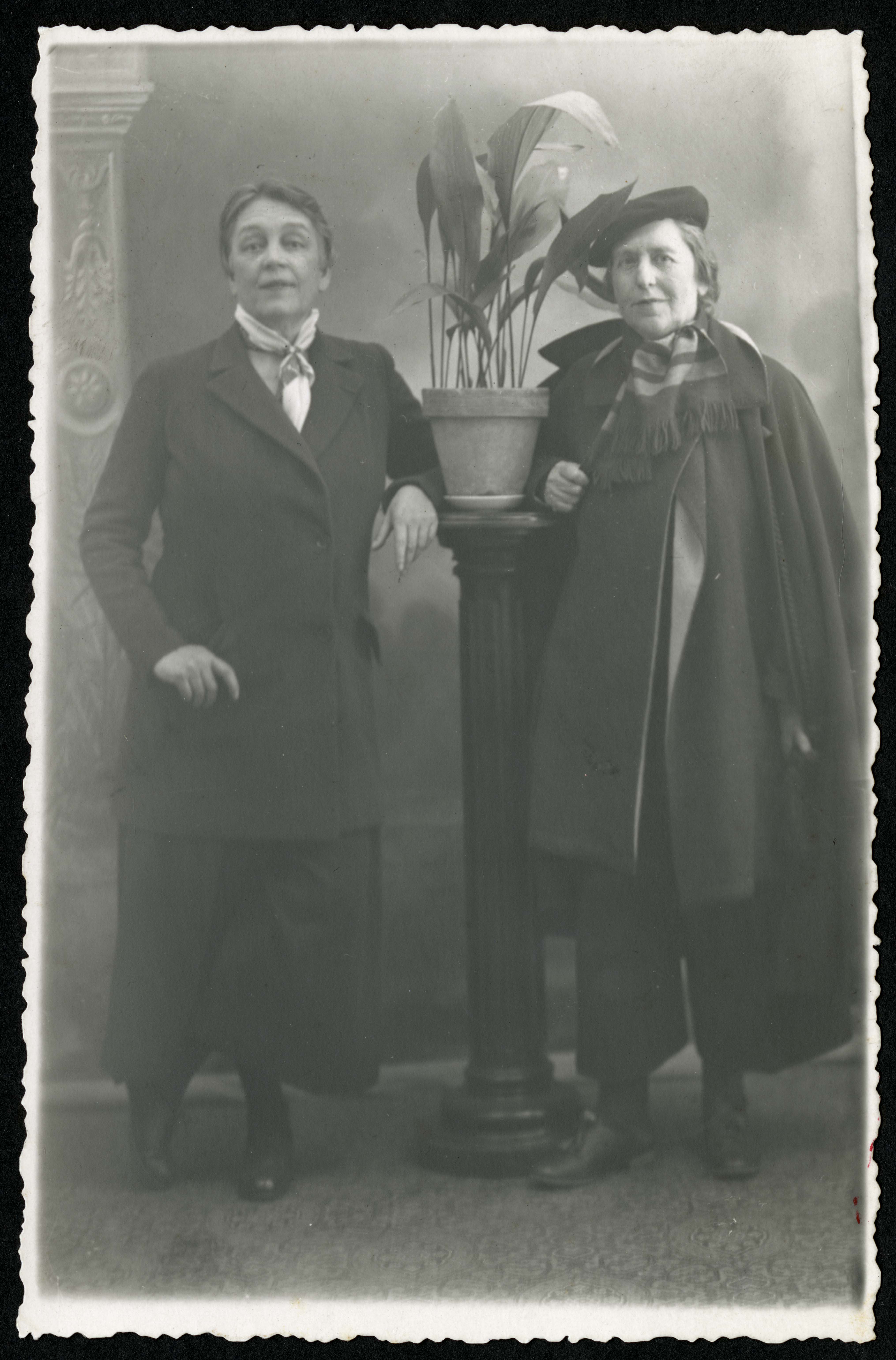 Romaine Brooks and Natalie Barney, c. 1935.