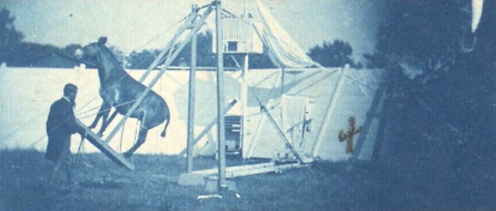 A side by side comparison of two color photographs. Left is a golden human shaped robot standing next to a short white and blue cylindrical robot on display. Right is a golden human shaped robot standing next to a short white and blue cylindrical robot in a collections preparation facility.