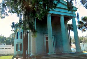 Old Beaufort College, home of the Beaufort Library in 1861. Photo by Malcolm Goodridge, 2013.