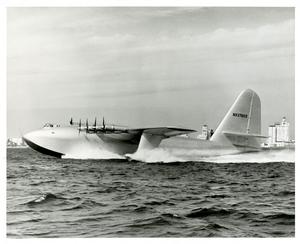 "The Spruce Goose" landing on November 2, 1947. Courtesy of the Smithsonian Institution Archives Rec