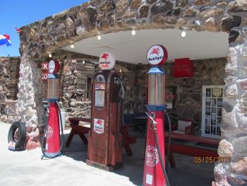 The Cool Springs site offered food, gas, and cabins for Route 66 travelers in its heyday. A fire des