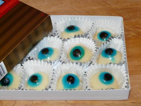 Box of Eyes, October 25, 2009, by Overduebook.