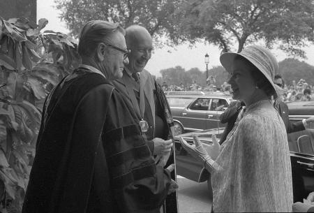 Queen Elizabeth Visits the Smithsonian